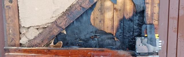 Tartus põles garaaži uks