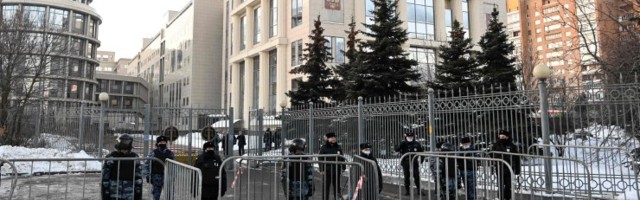 OTSEPILT ja FOTOD | Moskvas suleti Navalnõi kohtuistungi tõttu mitmed tänavad, algasid ka vahistamised