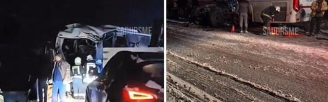 VIDEO | Põhja-Lätis hukkunud bussijuht tegi kaitseväele tellimusvedu, saatuslikus õnnetuses said vigastada Ukraina relvajõudude liikmed VIDEO | Põhja-Lätis hukkunud bussijuht tegi kaitseväele tellimusvedu, saatuslikus õnnetuses said vigastada Ukraina relvajõudude liikmed