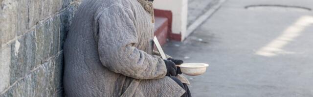 LUGEJA KIRI | Eakas proua palus poes laenuks 1 eurot. Kas tõesti ei saaks varem pensioni maksta?