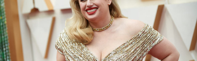 KUUM KLÕPS | Üle 10 kg kaalu kaotanud Rebel Wilson viskas pluusi seljast