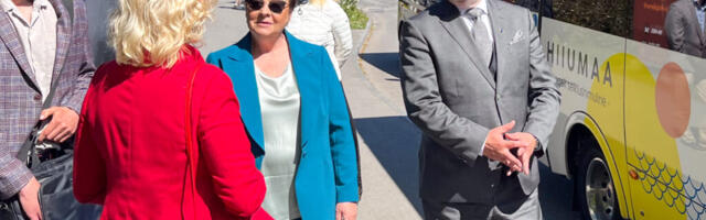 President sõitis Kärdlast Kõrgessaarde liinibussiga