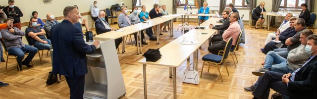 JUHTKIRI Vallavõimu väärikuse küsimus