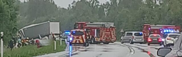 Audru lähedal toimus liiklusõnnetus, kohapeal on liiklus häiritud