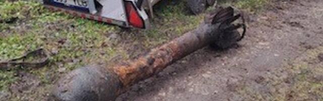 „Aeg ja niiskus sellele mõju ei avalda.“ Jalutaja leidis metsast 30 kilo trotüüli sisaldava tankitõrjeraketi