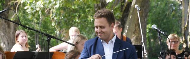 SINDI MUUSIKAKOOLI SUVELAAGRI LÕPPKONTSERDIL KÕLAS NELI MINUTIT JA 33 SEKUNDIT VAIKUST