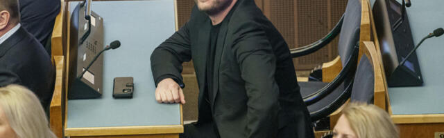 Johhaidii! Eesti välisministri arvuti seikles üksi suvalises lennukis