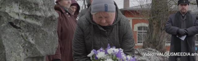 Me mäletame: Kehra jaamahoone juures mälestati 1949. aasta märtsiküüditamise ohvreid