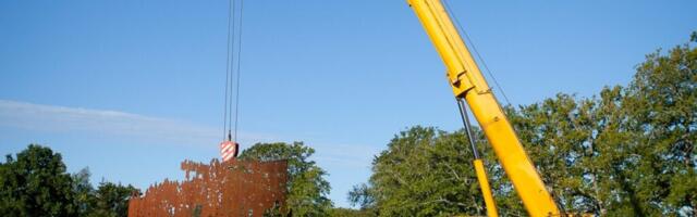 FOTOD | Vabadussõja mälestusmärk tõsteti oma kohale