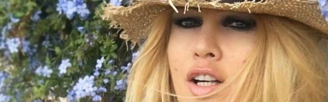 FOTO: 52-AASTANE JANA HALLAS näitas ulmelist bikiinikeha