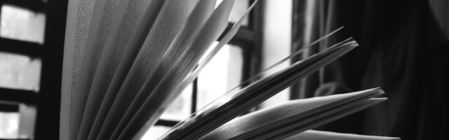 RAAMATUREEDE I Miks me nuusutame raamatuid? Bibliosmia aitab lugemiselamust kogeda mitme meelega