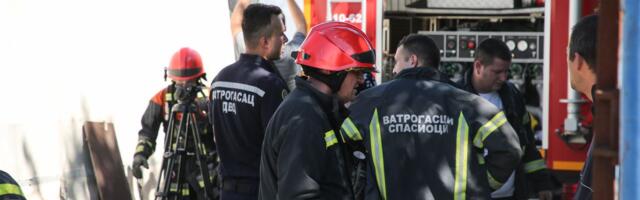 Požar ih dočekao istog dana: 16 vatrogasaca završilo obuku, pa odmah skočilo da gasi vatru kod Brestovca