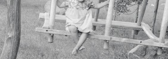 Lustlik seltskond avab ERMis naiste puutöö näituse