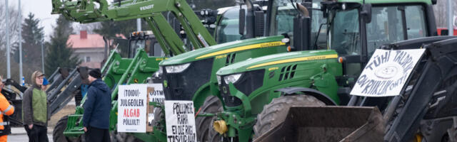 GALERII | Põllumeeste protest tõi põllumehed Käinasse tiirutama