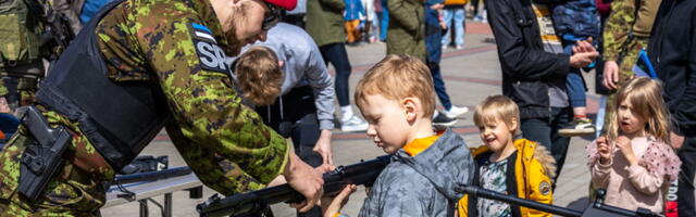 Sõjaväepolitsei tutvustas Mõisakülas oma relvastust ja varustust