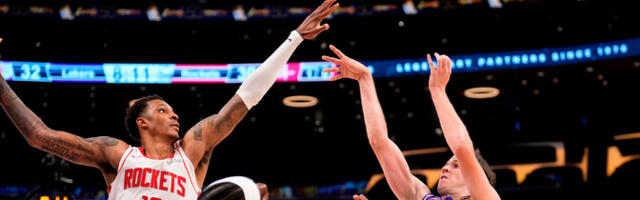 Reaves naasis platsile, aga Rockets võitis teise mängu järjest