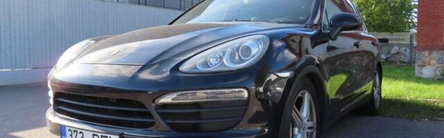 Politsei müüb oksjonil endiselt advokaadilt Severinas Jakubauskaselt konfiskeeritud Porschet