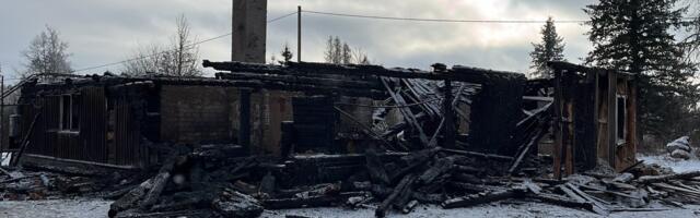 Võrumaal leiti põlenud elumajast hukkunu, tulekahju põhjustas suitsetamine