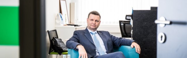 Riigikogu erikomisjon arutab haigekassa riigihankeid