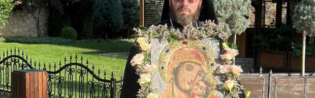 TRI PUTA SAMU SEBE SPASILA OD POŽARA, A NEROTKINJE OBRADOVALA PORODOM: Ovo je čudotvorna ikona Bogorodice Kurskaje u manastiru Tumane - u nedelju veliki jubilej