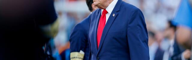 FOTOD | Kas president Donald Trump eemaldati Hispaania MM-võidufotolt?  