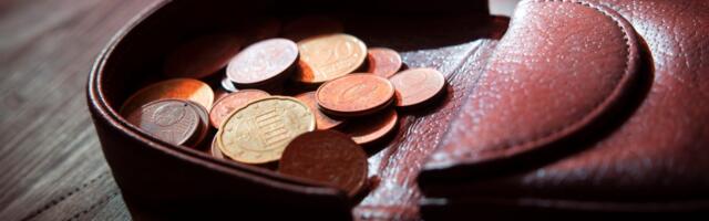 Hea teada: kui populaarne on teine pensionisammas Lätis ja Leedus ning palju seal riik juurde maksab?