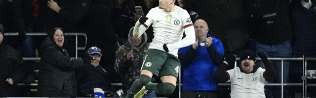 Chelsea tagas esimesena koha poolfinaalis