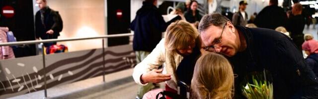 Fotod: erilennud Eesti turistidega jõudsid Omaanist Tallinnasse