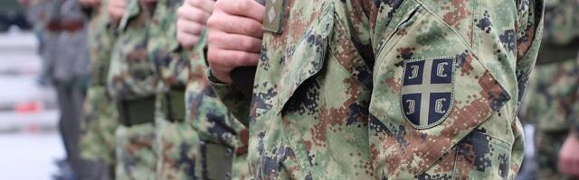 Vojni analitičar: Kako pozvati mladiće-blokadere da služe obavezni vojni rok, a Vučićeve slike na zidovima