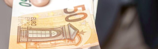 Alampalk tõuseb aprillist 946 euroni. Suurenevad ka sellega seotud hüvitised ja teenuste hinnad