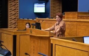 Teadusnõukoda: vaktsineerimata inimestele karmimad piirangud ja läbipõdemise tõendid antikehadega inimestele