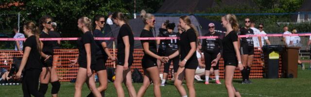 GALERII | 68. Hiiumaa võrkpalliturniir tõi kokku 320 mängijat üle Eesti