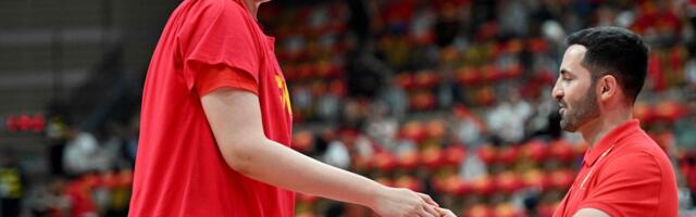 Maailma pikim naiskorvpallur on kasvanud veel pikemaks