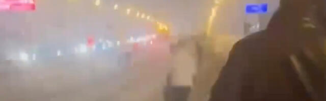 VIDEO: Moskvas on tohutu lumeuputus, inimesed lähevad jalgsi tööle