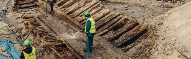 FOTOD | Üllatav avastus: Kadriorus tuli ehitustööde käigus päevavalgele sadu aastaid vana laevavrakk