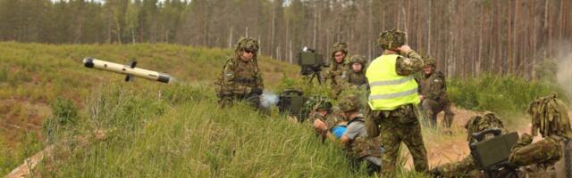 1. jalaväebrigaadi tankitõrjekompanii ajateenijad lasid Spike rakette