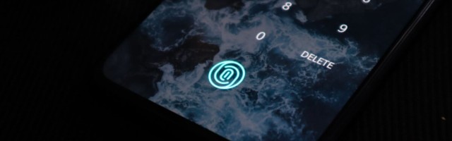 Swedbank hakkas esimesena Baltimaades pakkuma sisselogimist sõrmejälje või näotuvastusega