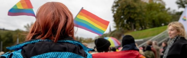 Eesti 200 toetab perekonnaseaduse muutmise petitsiooni: parlamendi liberaalsed erakonnad seisku inimeste õiguste eest
