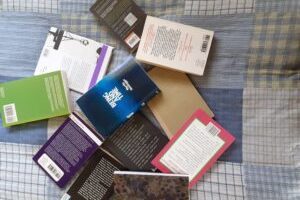 Post-sõnastik LI  – Kaanetekst