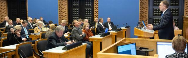 Peaminister tutvustab rekordmiinusega eelarvet, küsimused pole lubatud