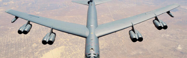 VIDEO: USA „viimsepäeva” pommitajad startisid Briti baasist