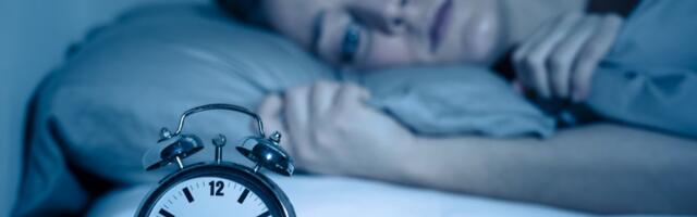 Kuidas enne varajast lendu või tähtsat koosolekut õigel ajal uinuda