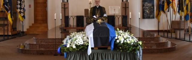 Kaitseliit saatis oma endise ülema viimsele teekonnale