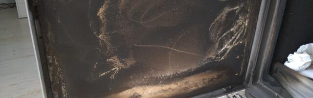 Proovisime järele: kõige lihtsam nipp, millega isegi võikalt tahmunud kaminaklaas puhtaks saada