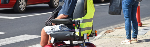New Yorgis tagatakse puudega inimestele  parem ligipääs jagatavale e-sõidukite teenusele
