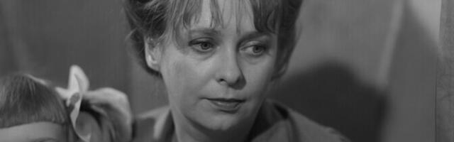 Leelo Tungal: laulusõnade kirjutamise teekond algas plikapõlve luuletusest