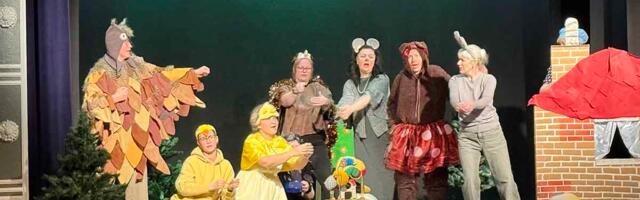 Keh­ras oli las­teae­da­de 10. teat­ri­fes­ti­val