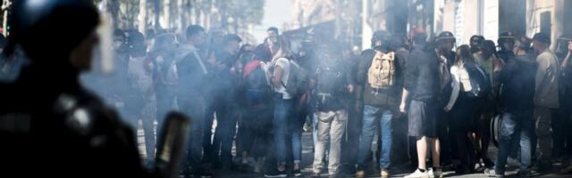 DOSTA JE BILO MALTRETIRANJA NARODA: Uveden policijski čas za maloletnike! DOSTA JE BILO MALTRETIRANJA NARODA: Uveden policijski čas za maloletnike!