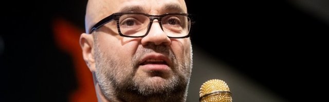 Mihkel Raud selgitab, kuidas kahe väikse lapsega karantiinis olla: ma lihtsalt pistan väikese mehe autosse, tiirutan mööda linna