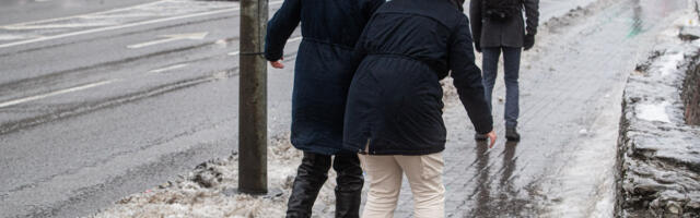 Palju kurja teinud lumetormile on järgnemas jäävihm. Miks see ohtlik on?